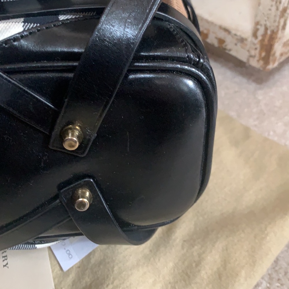 Authentic Burberry Medium To Large Size - image 7